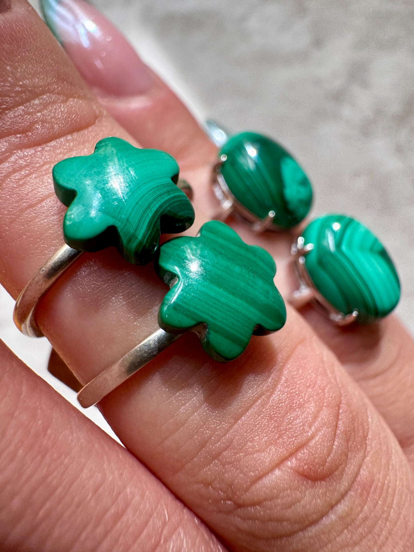 Malachite adjustable rings in Silver 925