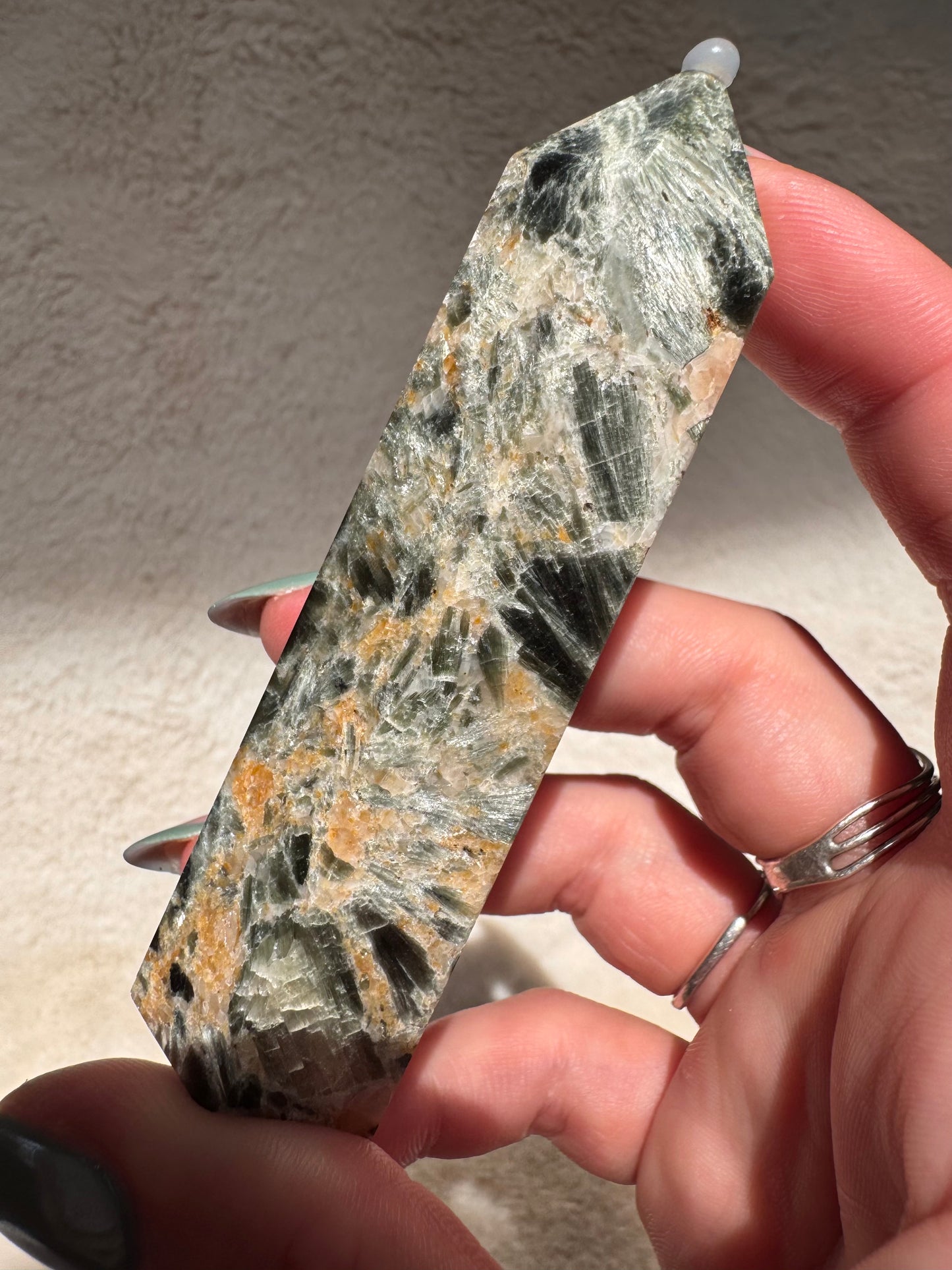 Rare Seraphinite on Matrix| Towers and Spheres