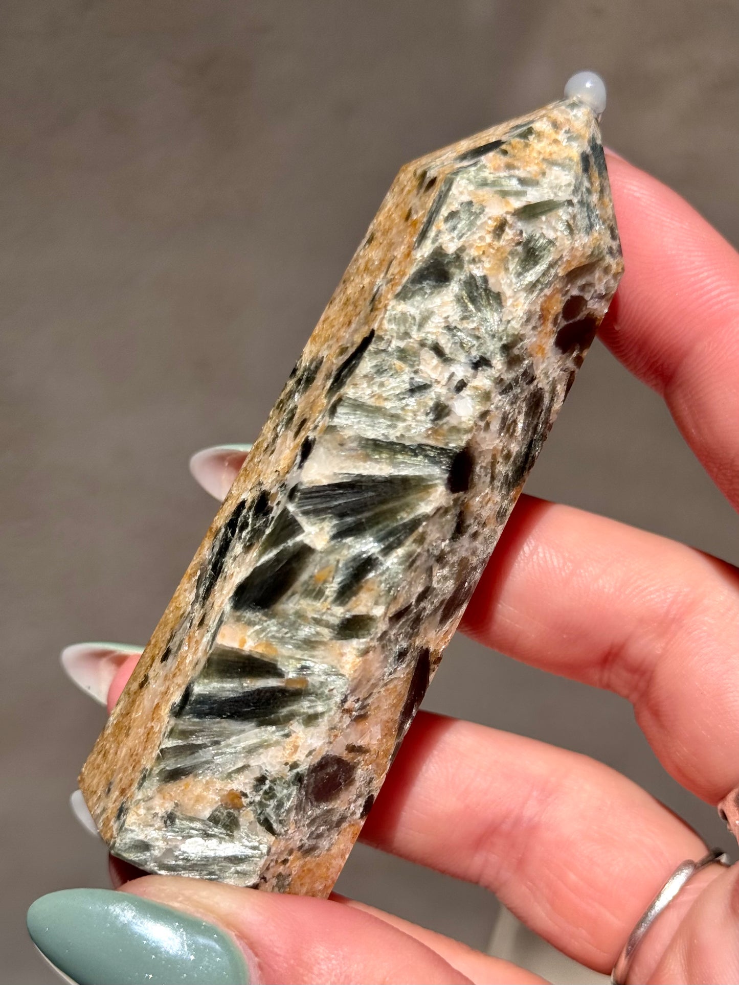 Rare Seraphinite on Matrix| Towers and Spheres