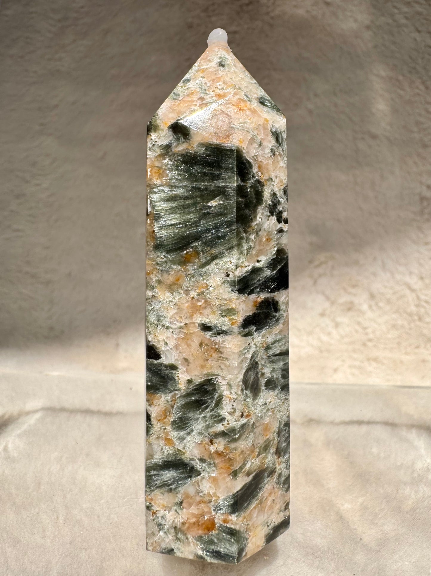 Rare Seraphinite on Matrix| Towers and Spheres