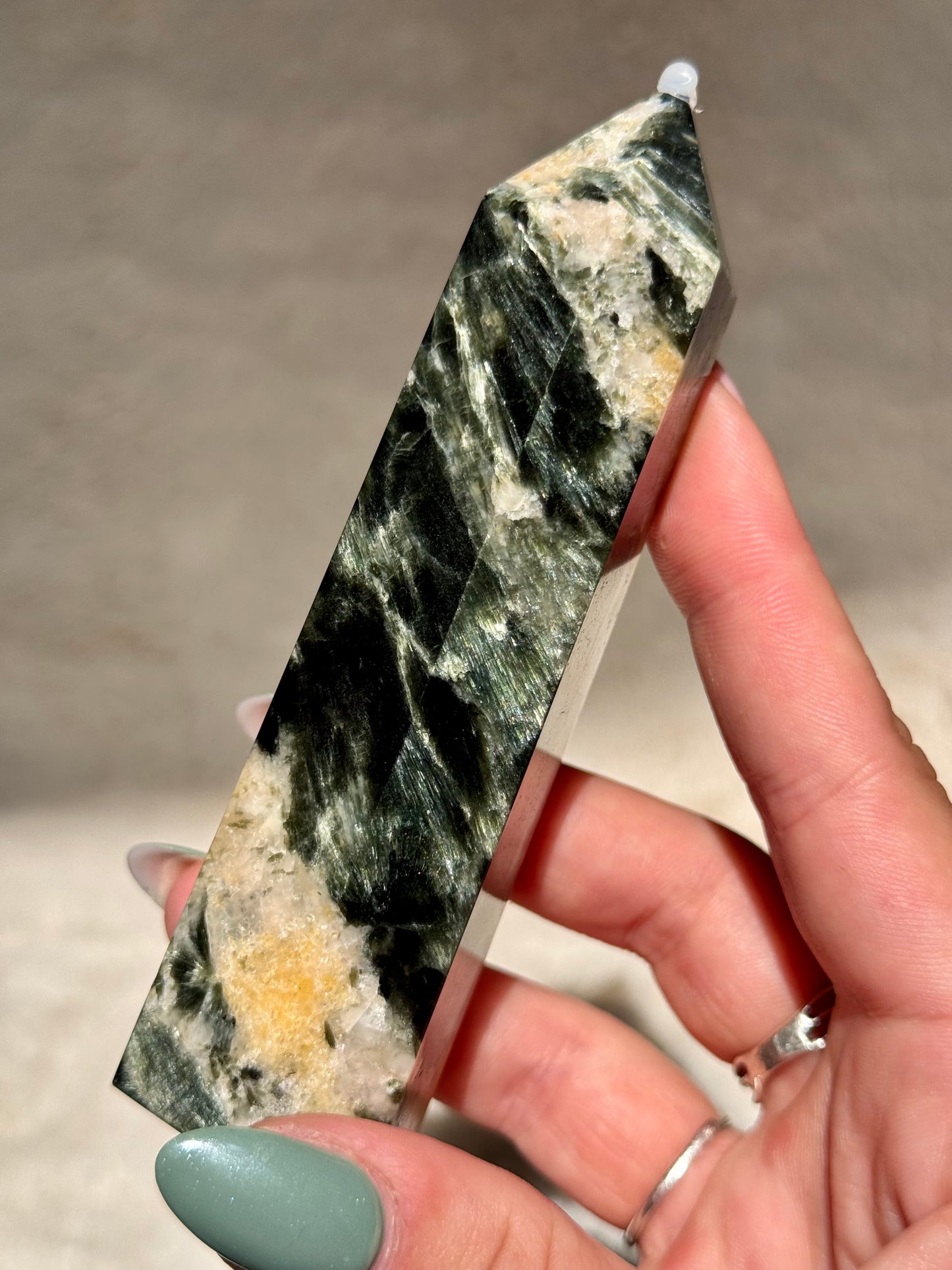 Rare Seraphinite on Matrix| Towers and Spheres