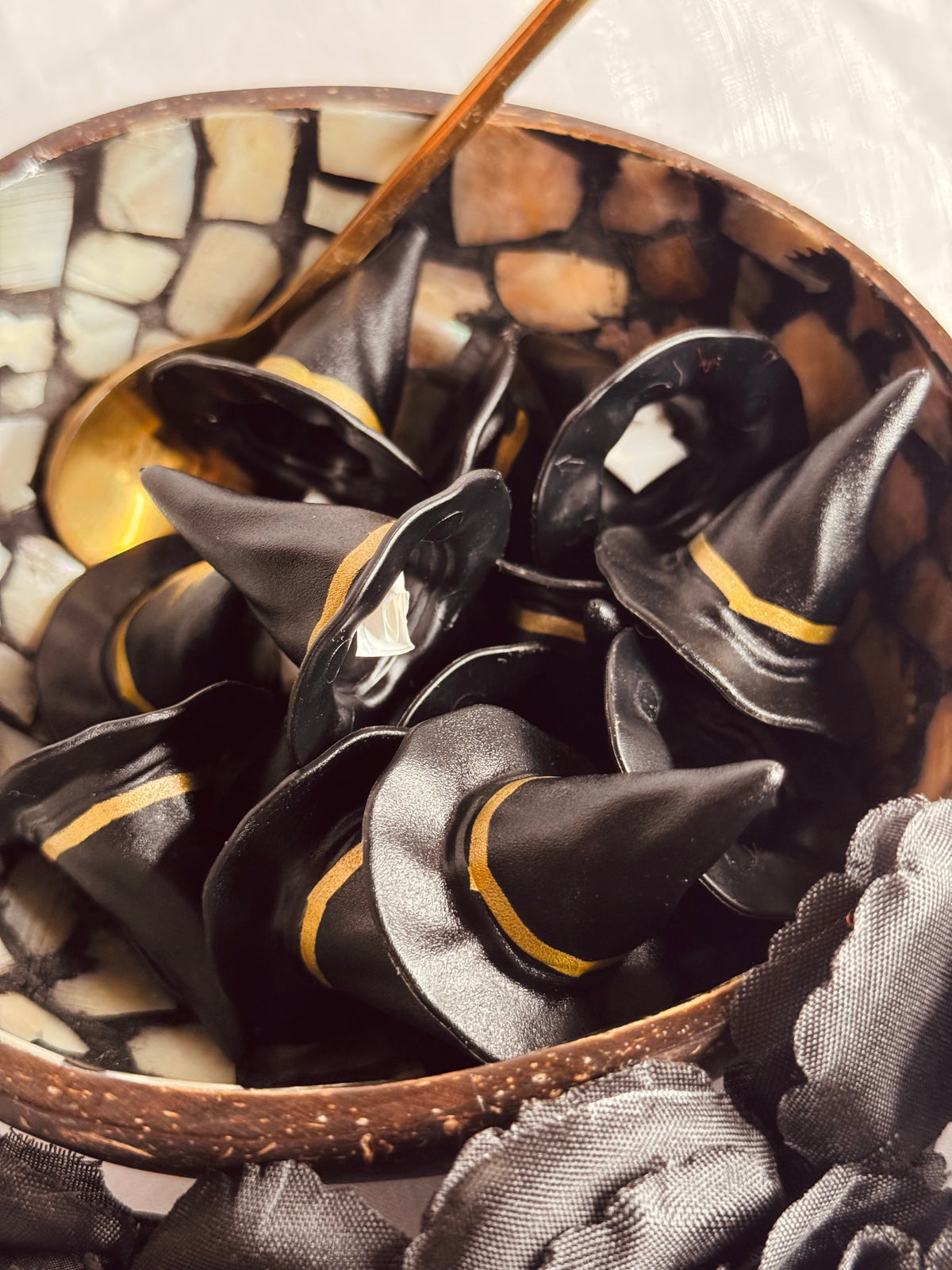 The Cheeky Witch Hats | Mystery Crystal Dip