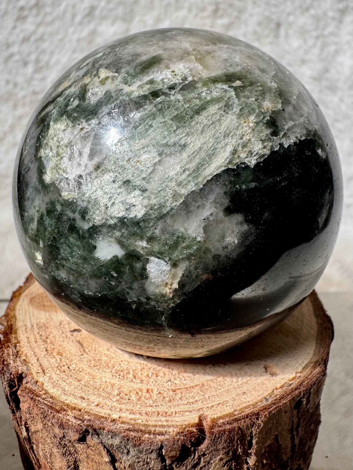 Rare Seraphinite on Matrix| Towers and Spheres