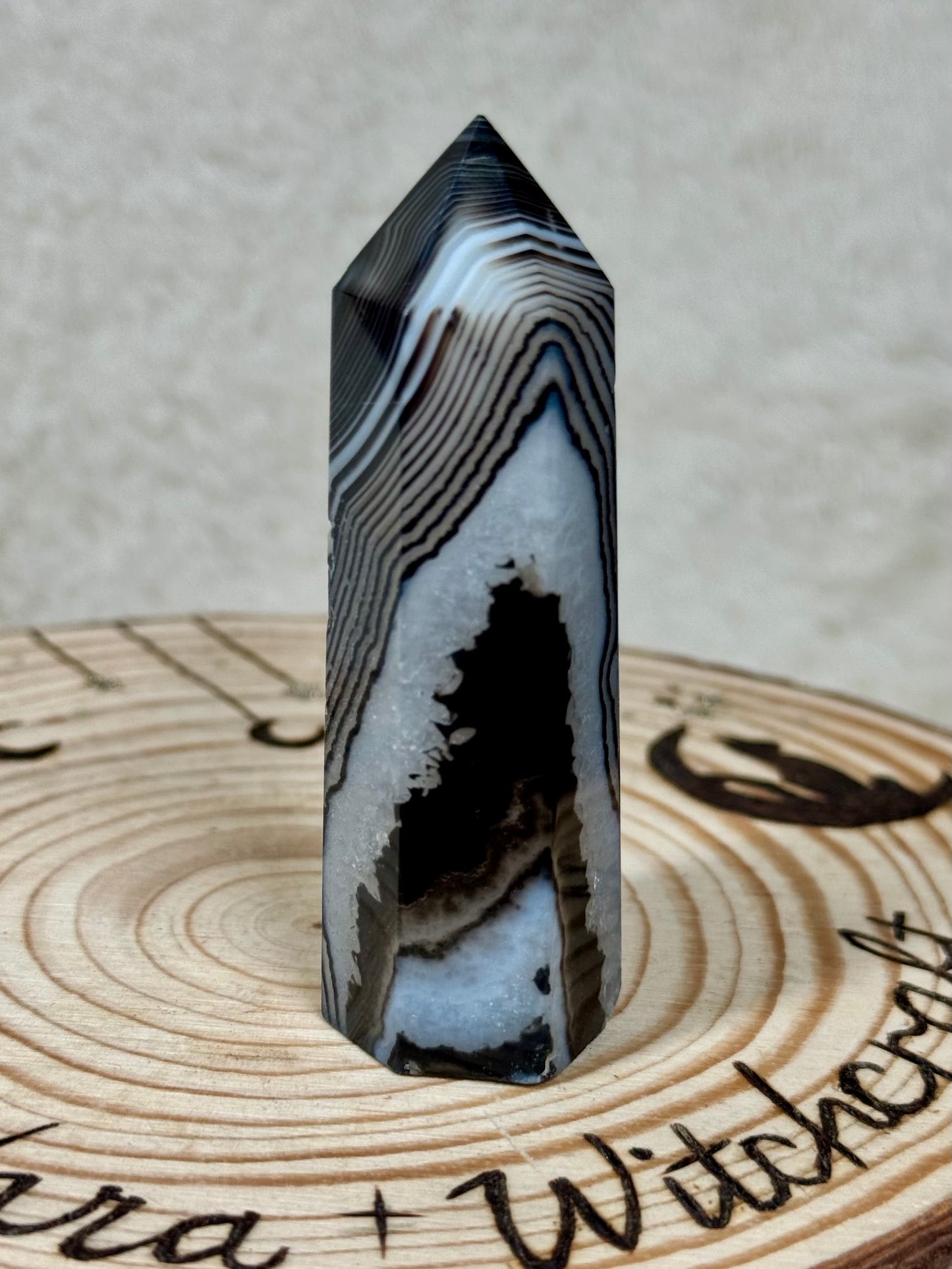 Black Onyx (Banded Onyx) towers