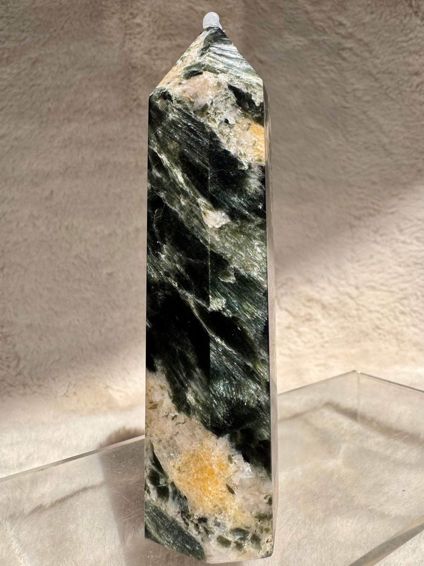 Rare Seraphinite on Matrix| Towers and Spheres