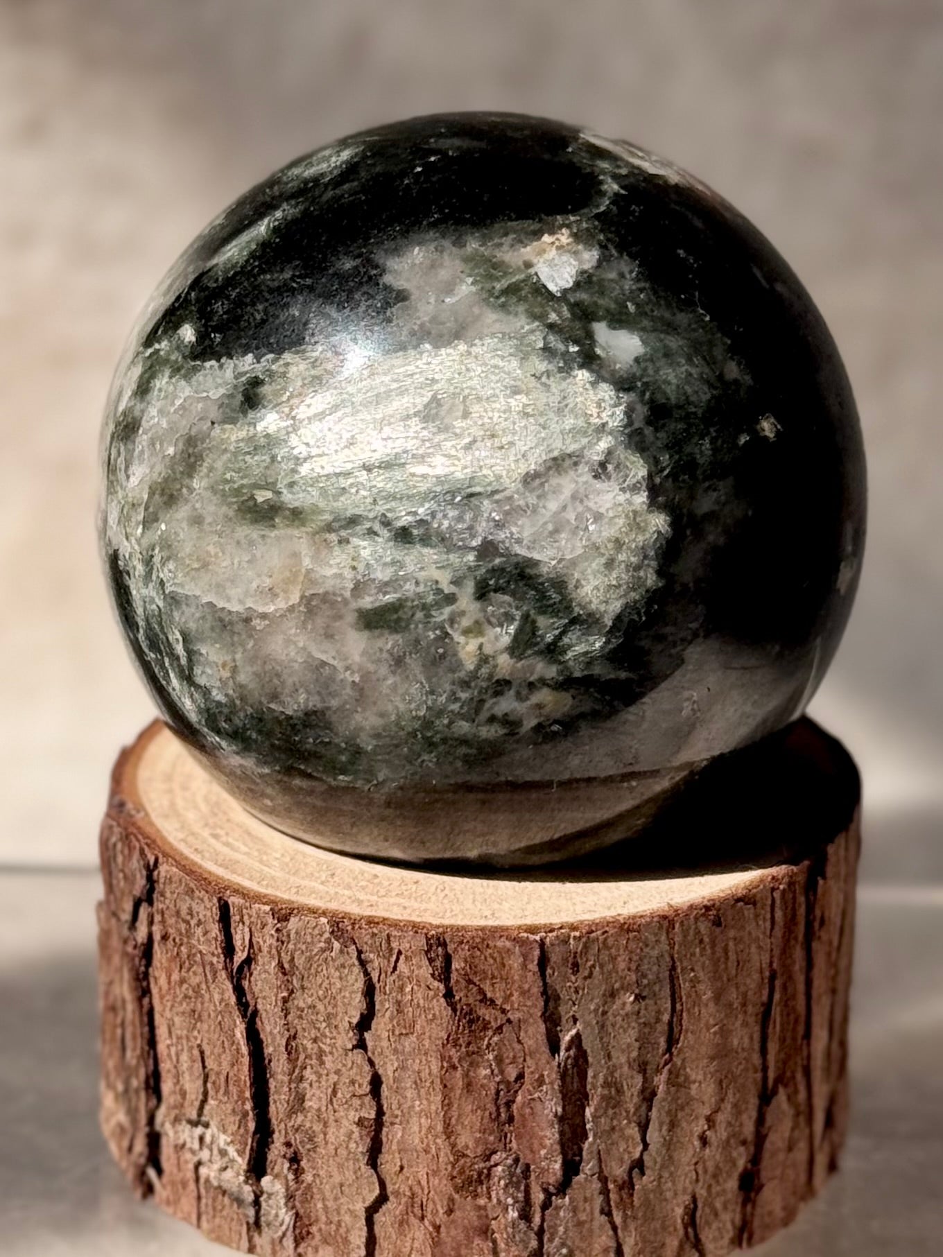 Rare Seraphinite on Matrix| Towers and Spheres