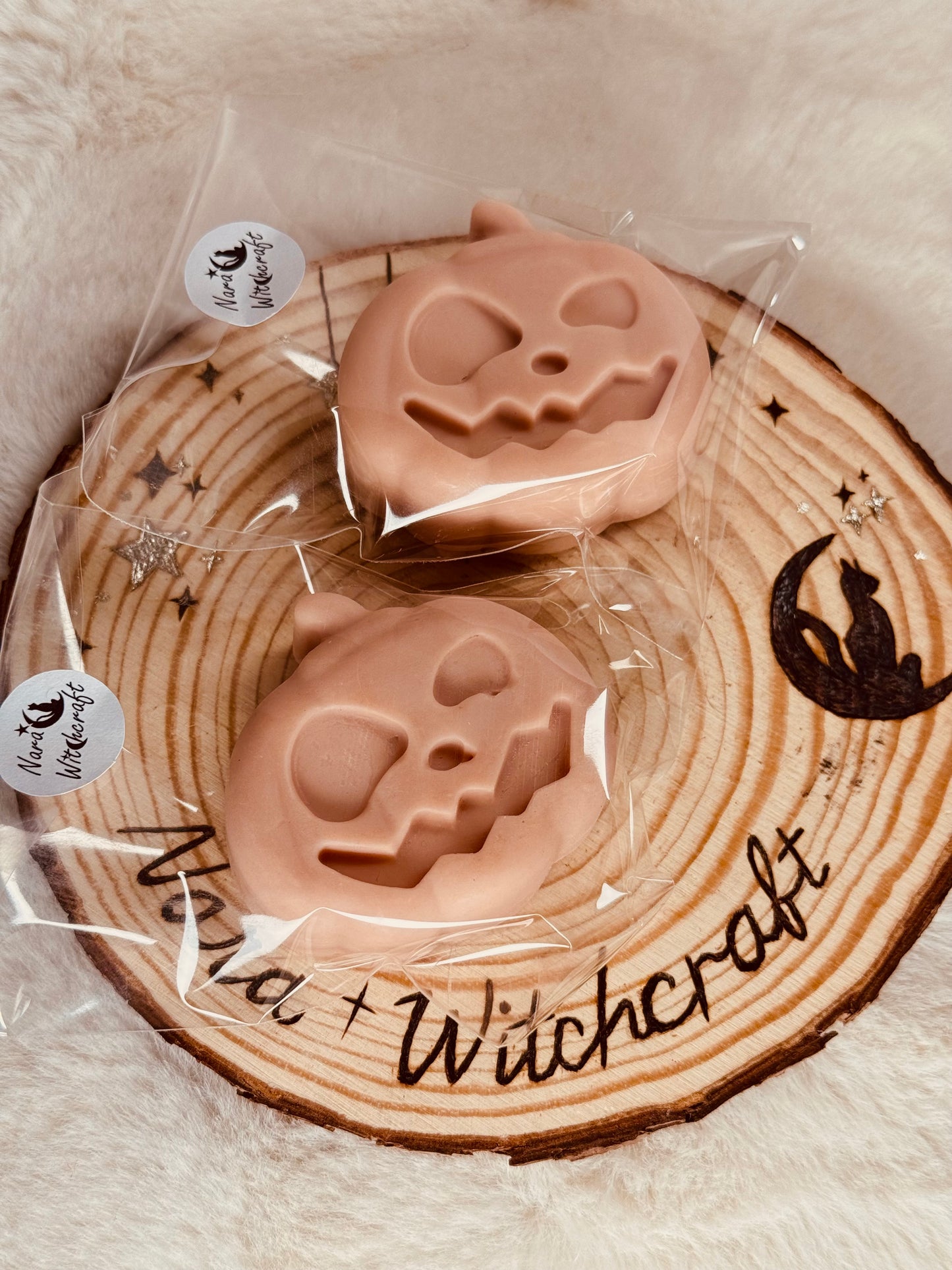 Baked Bread scented tin candle and pumpkin wax melt