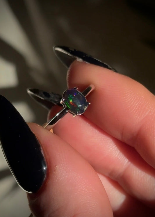 Black Opal adjustable ring in silver 925