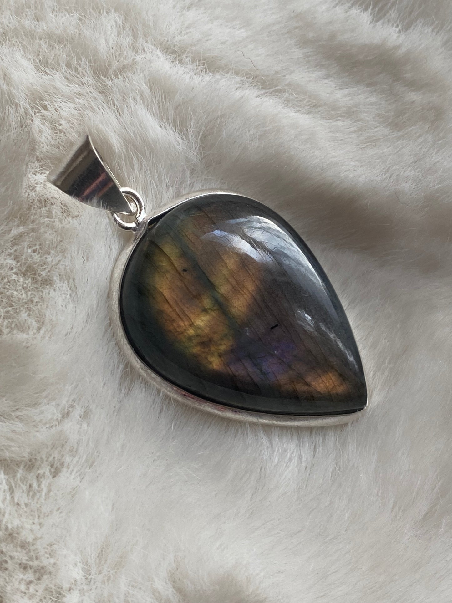 Labradorite Silver plated brass pendants (Silver 925 coated brass)