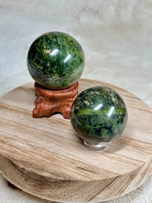 Nephrite spheres (Peruvian Jade)