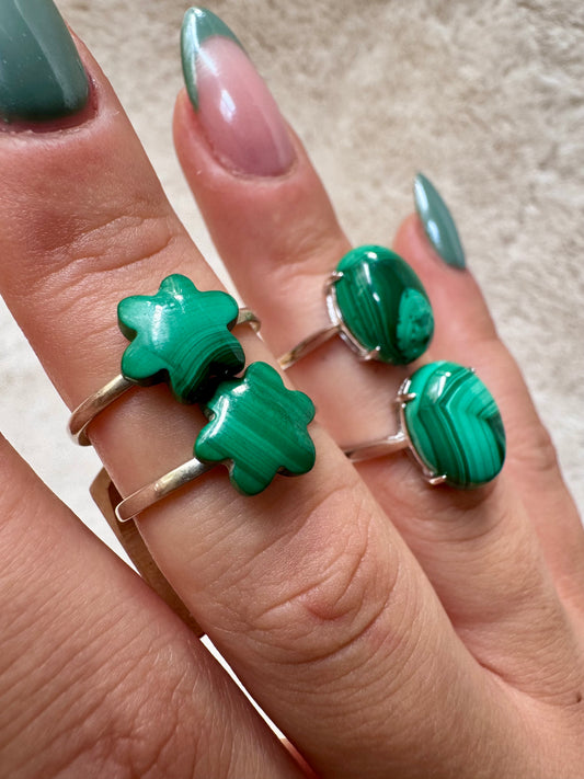 Malachite adjustable rings in Silver 925