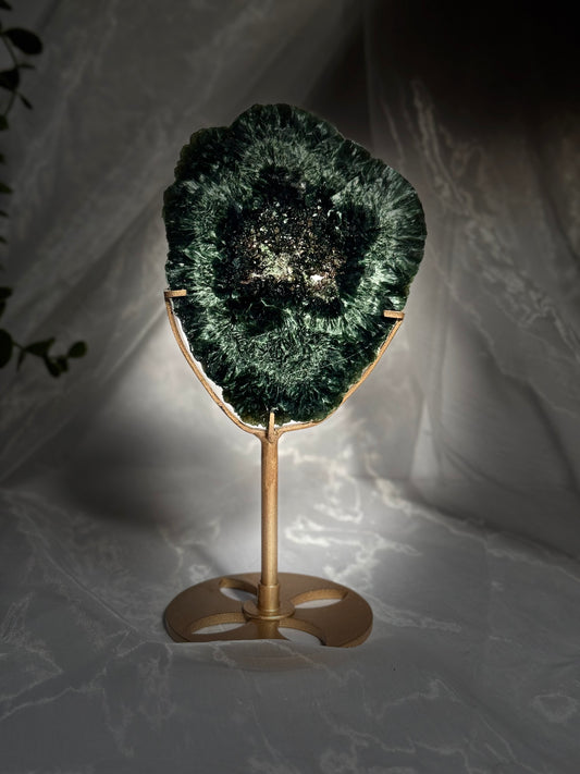 Seraphinite slab on stand