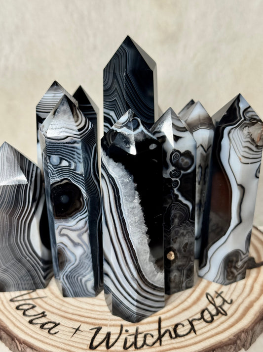 Black Onyx (Banded Onyx) towers