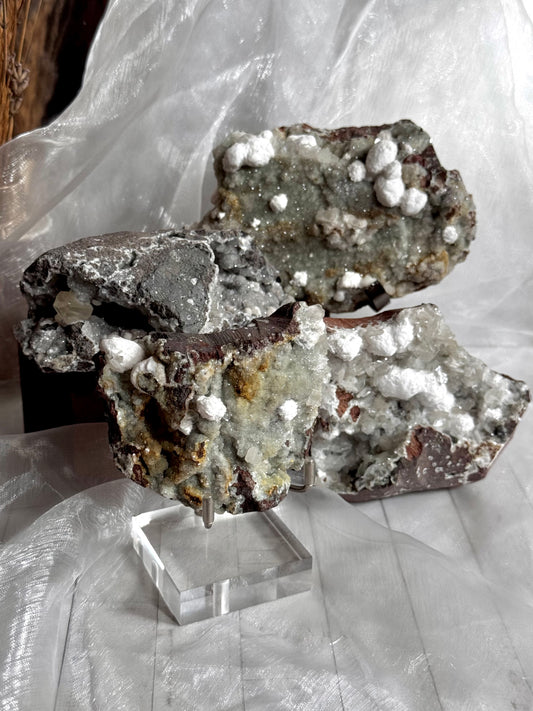Okenite spheres on Crystallised Apophyllite, Stilbite & Green Chalcedony|Quartz – Indian Zeolite Specimen